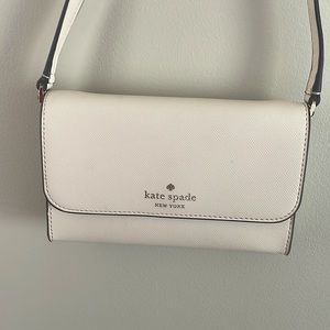 Kate Spade Brynn Small Flap crossbody bag. Cream color size (parchment)